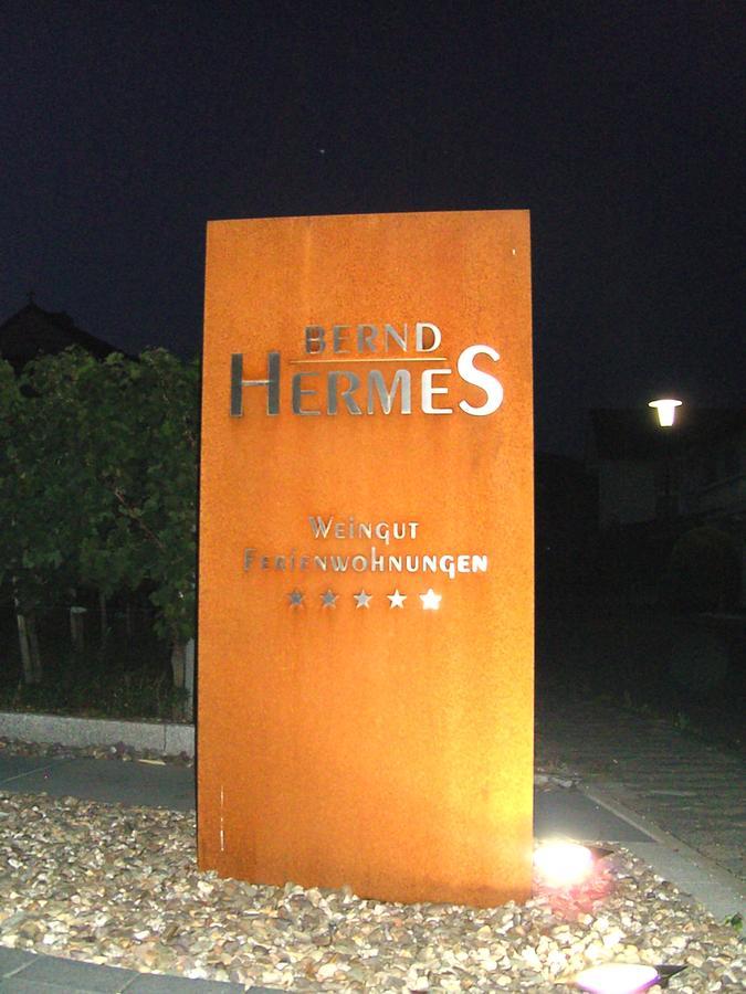 Weingut Bernd Hermes Kröv エクステリア 写真